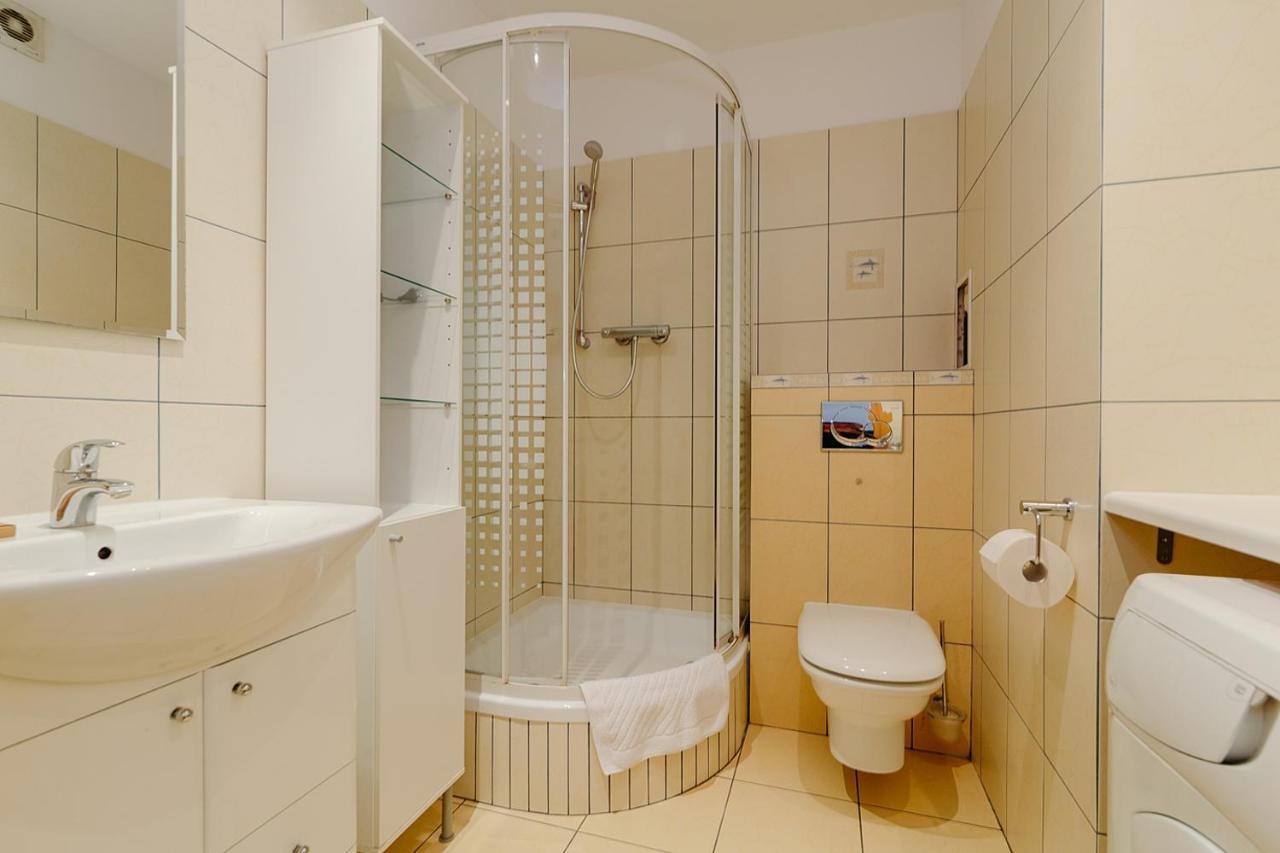Shortstaypoland Sw. Wincentego Warschau Buitenkant foto